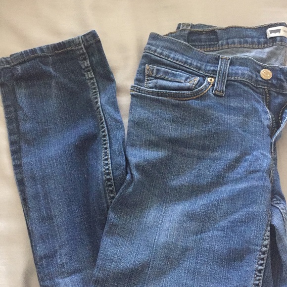 Levi’s - Picture 3 of 3